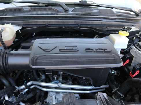 Used 2019 RAM 1500 Big Horn AWD/4WD image 12