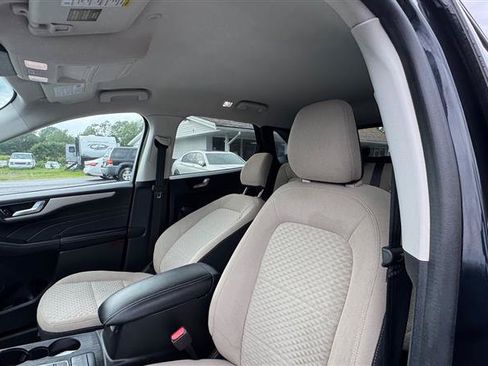 Used 2021 Ford Escape SE w/ Cold Weather Package FWD image 33