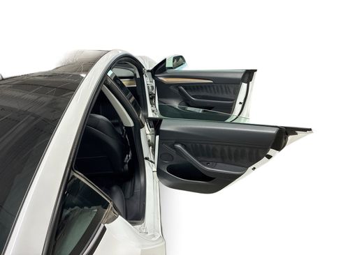 Certified 2022 Tesla Model 3 Long Range AWD/4WD image 12