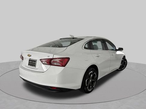 Used 2021 Chevrolet Malibu LT FWD image 7