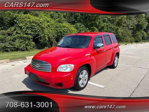 Used 2010 Chevrolet HHR LT FWD image 1