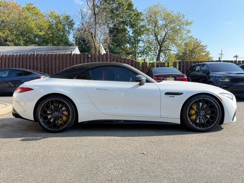 Used 2022 Mercedes-Benz SL 63 AMG 4MATIC w/ Driver Assistance Package image 6
