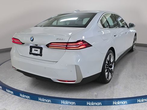 Used 2026 BMW 530i w/ Premium Package image 7