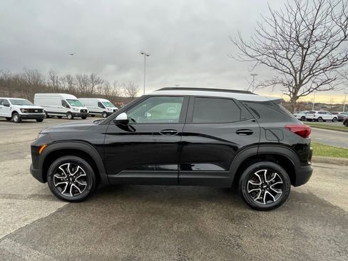 Used 2021 Chevrolet TrailBlazer ACTIV w/ Technology Package AWD/4WD image 6