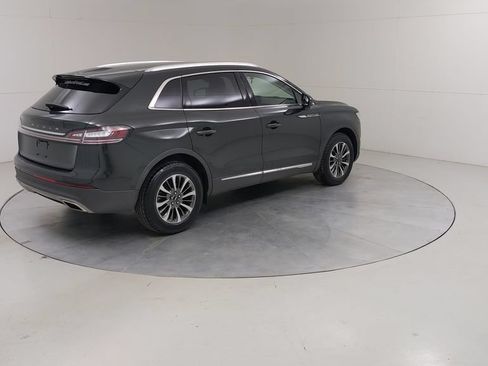 Used 2023 Lincoln Nautilus FWD w/ Premium Package image 13