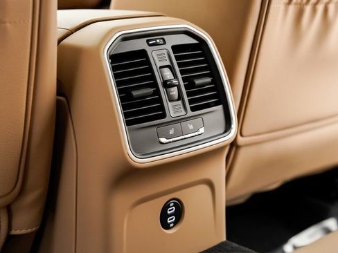 New 2025 Porsche Macan image 25