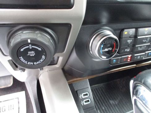 Used 2019 Ford F150 Lariat w/ Equipment Group 502A Luxury image 18