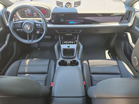 New 2026 Porsche Cayenne Coupe AWD/4WD image 13