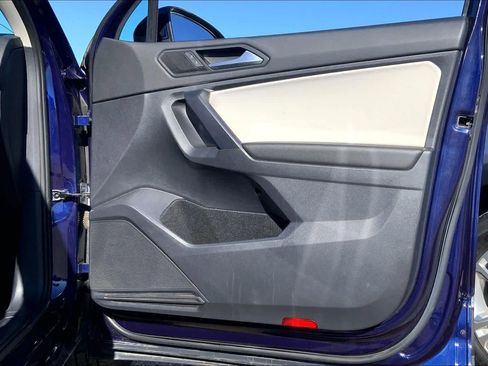 Used 2021 Volkswagen Tiguan SEL w/ 3-Row Tiguan MDO Package image 22