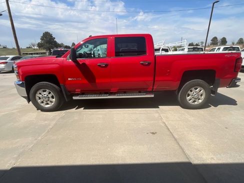 Used 2015 Chevrolet Silverado 2500 LT w/ LT Convenience Package AWD/4WD image 5
