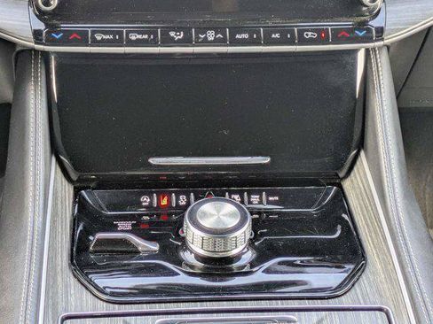 Certified 2024 Jeep Wagoneer Series II AWD/4WD image 21
