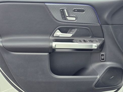 New 2026 Mercedes-Benz GLB 250 4MATIC image 35