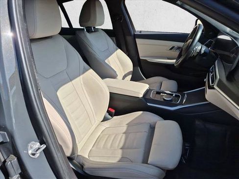 Used 2023 BMW 330i Sedan w/ M Sport Package RWD image 22
