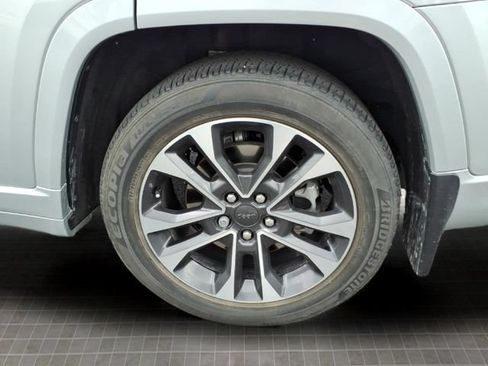 Used 2023 Jeep Grand Cherokee L Overland w/ MOPAR Finishing Package AWD/4WD image 12