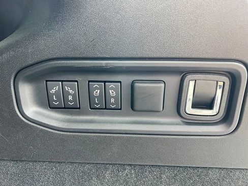 Certified 2026 Cadillac Vistiq Sport w/ LPO, Floor Liner Package AWD/4WD image 15