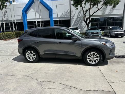 Used 2025 Ford Escape Active FWD image 34