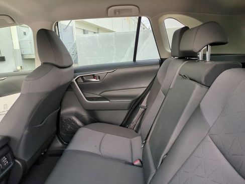 Used 2024 Toyota RAV4 XLE AWD/4WD image 18