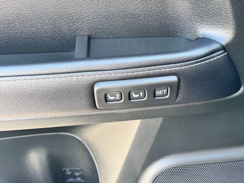 Used 2019 Toyota 4Runner Limited AWD/4WD image 16