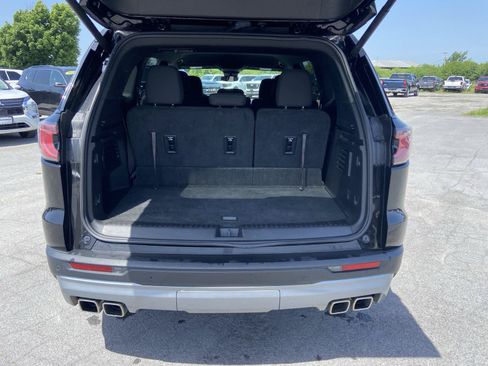 Used 2025 GMC Acadia Elevation AWD/4WD image 11