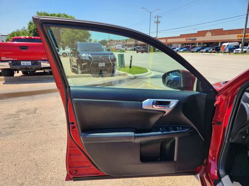 Used 2013 Lexus CT 200h FWD image 8