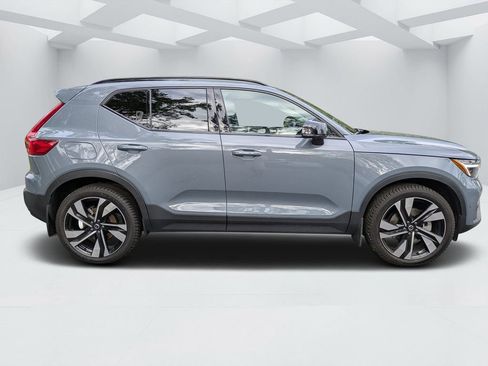 Certified 2023 Volvo XC40 B5 Ultimate w/ Climate Package AWD/4WD image 2