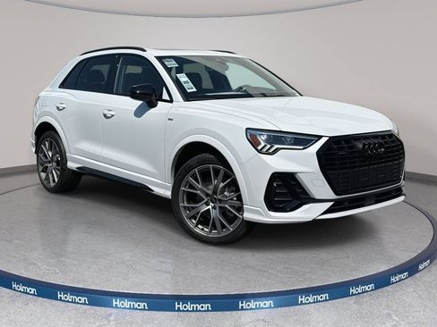 Certified 2025 Audi Q3 2.0T Premium Plus w/ Premium Plus Package AWD/4WD image 2
