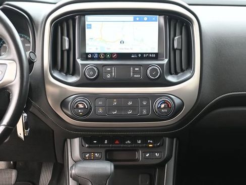 Used 2021 GMC Canyon Denali image 17