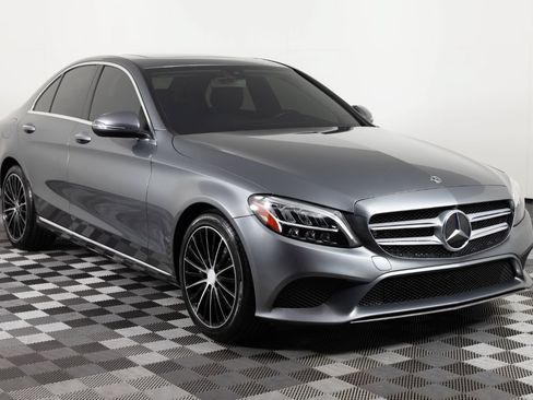 Used 2019 Mercedes-Benz C 300 Sedan w/ Premium Package image 11