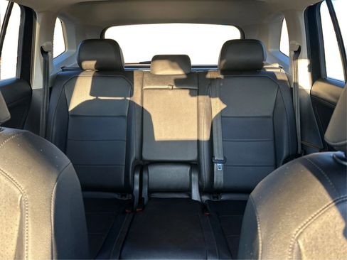 Used 2020 Volkswagen Tiguan SEL w/ Tiguan Two-Row MDO Package AWD/4WD image 12