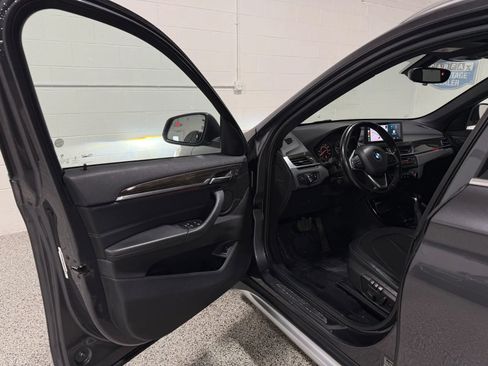 Used 2016 BMW X1 xDrive28i AWD/4WD image 9