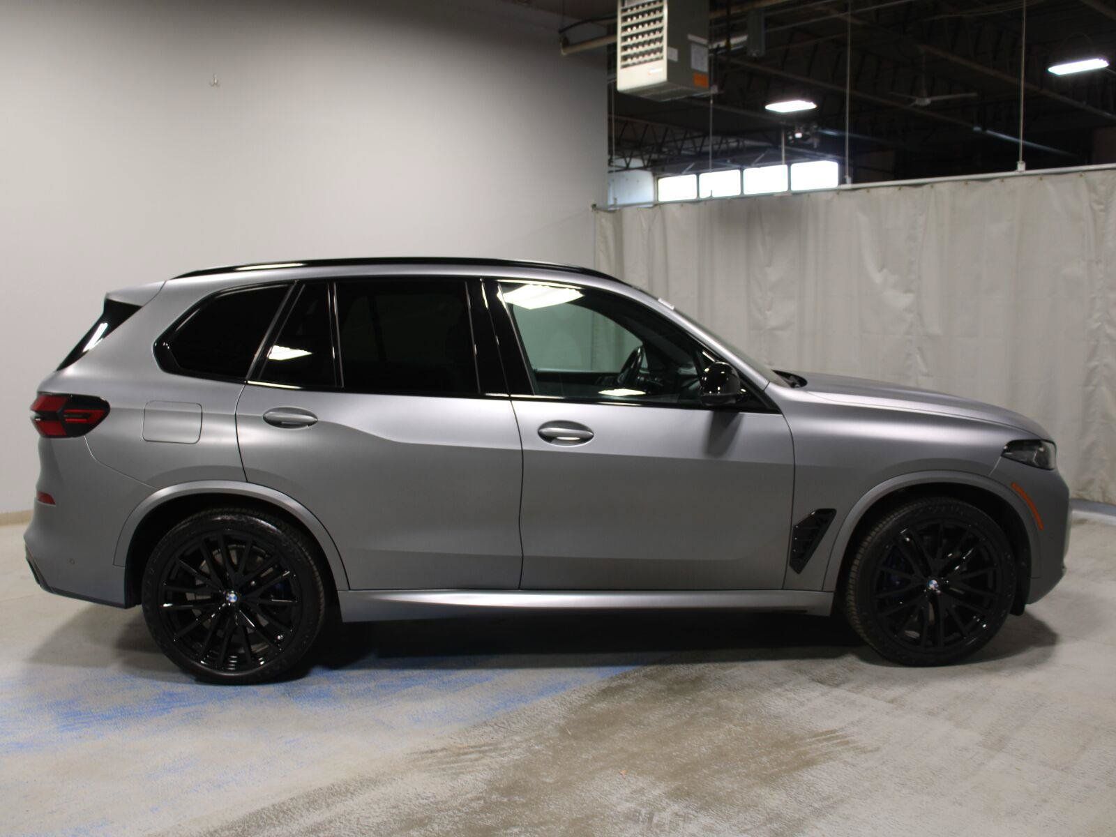 Used 2024 BMW X5 M60i w/ Climate Comfort Package AWD/4WD image 20