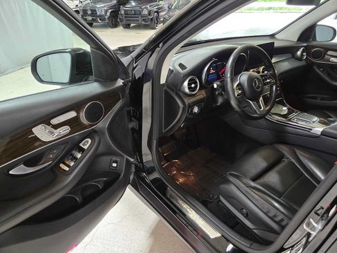 Used 2020 Mercedes-Benz GLC 300 4MATIC image 19