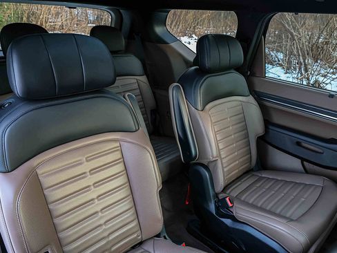 Certified 2024 Kia EV9 Land image 21