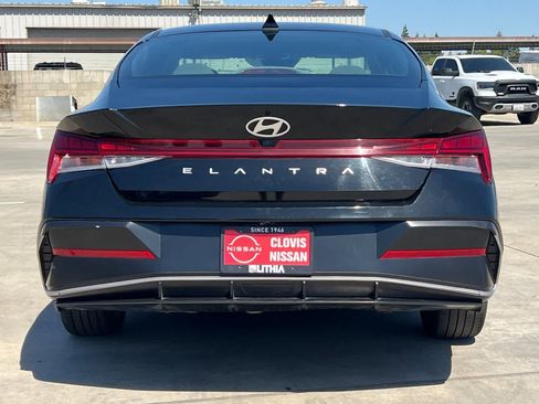Used 2025 Hyundai Elantra SEL FWD image 8