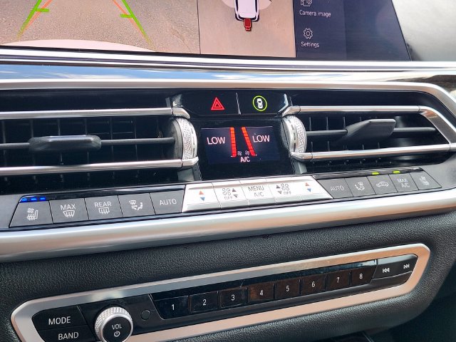 Used 2019 BMW X5 xDrive50i w/ M Sport Package AWD/4WD image 22
