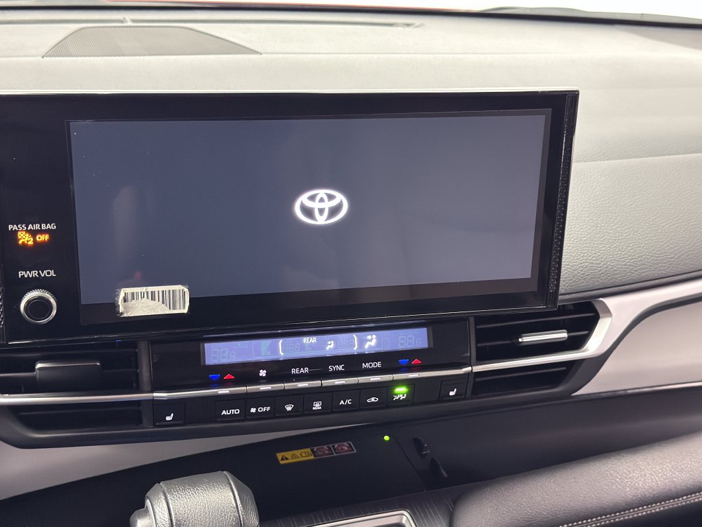 Used 2025 Toyota Sienna XLE w/ XLE Plus Package AWD/4WD image 28