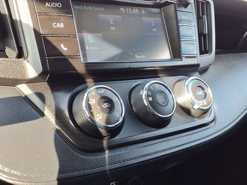 Used 2017 Toyota RAV4 LE image 16