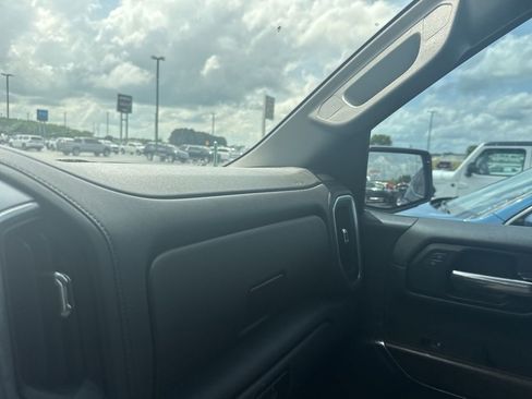 Used 2019 GMC Sierra 1500 SLT w/ SLT Premium Plus Package RWD image 17