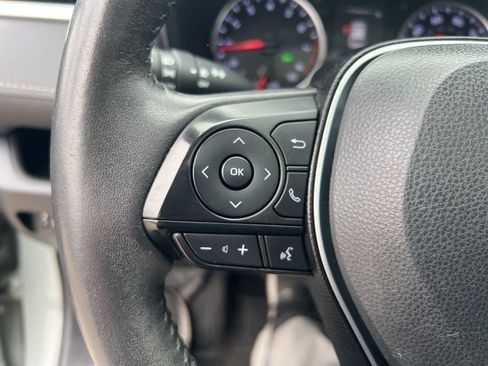 Used 2020 Toyota RAV4 XLE w/ Convenience Package image 62