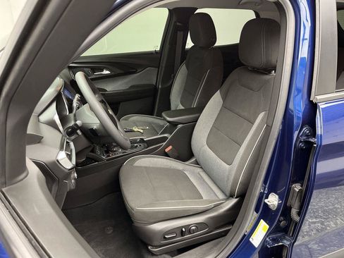 Used 2022 Chevrolet TrailBlazer LT w/ Convenience Package AWD/4WD image 8