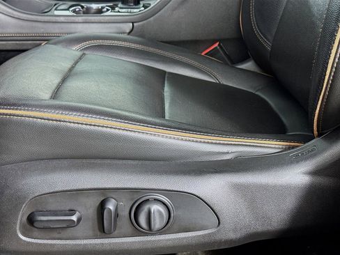 Used 2020 GMC Acadia AT4 w/ GMC Pro Grade Package image 19