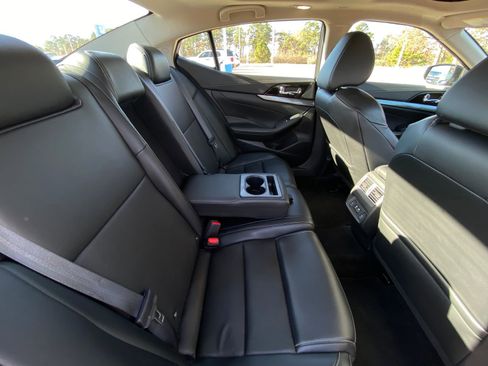 Used 2023 Nissan Maxima SL image 30