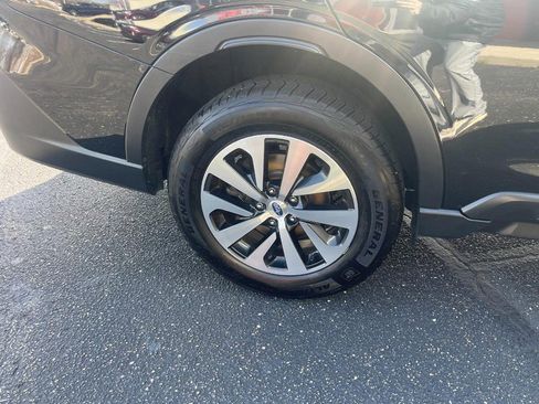 Used 2021 Subaru Outback Premium image 8