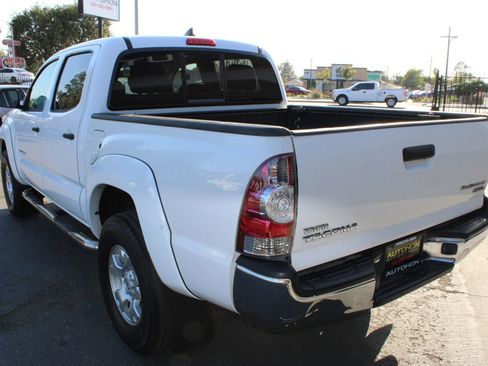 Used 2014 Toyota Tacoma PreRunner w/ SR5 Package RWD image 33
