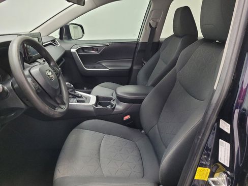 Used 2020 Toyota RAV4 XLE AWD/4WD image 17