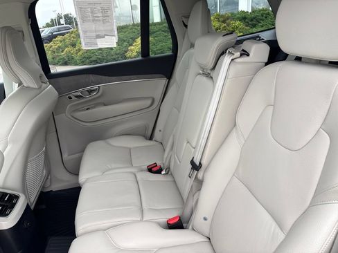 Certified 2025 Volvo XC90 T8 Plus w/ Protection Package Premier AWD/4WD image 33
