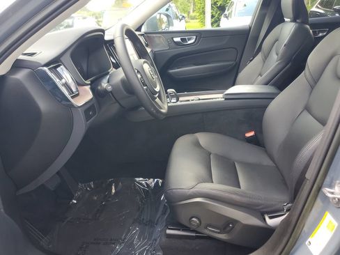 Certified 2023 Volvo XC60 B5 Plus w/ Climate Package FWD image 16
