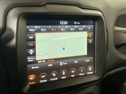 Used 2022 Jeep Renegade Altitude w/ Convenience Group image 15