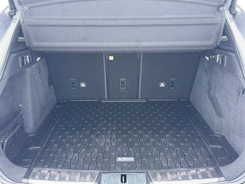 Used 2020 Jaguar F-PACE Prestige image 9