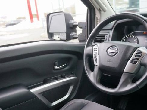 Used 2024 Nissan Titan SV w/ SV Convenience Package image 36